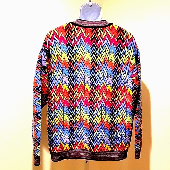 ASOS DESIGN MEN'S KNIT MULTICOLOR SWEATER IN THE CHEVRON PATTERN
